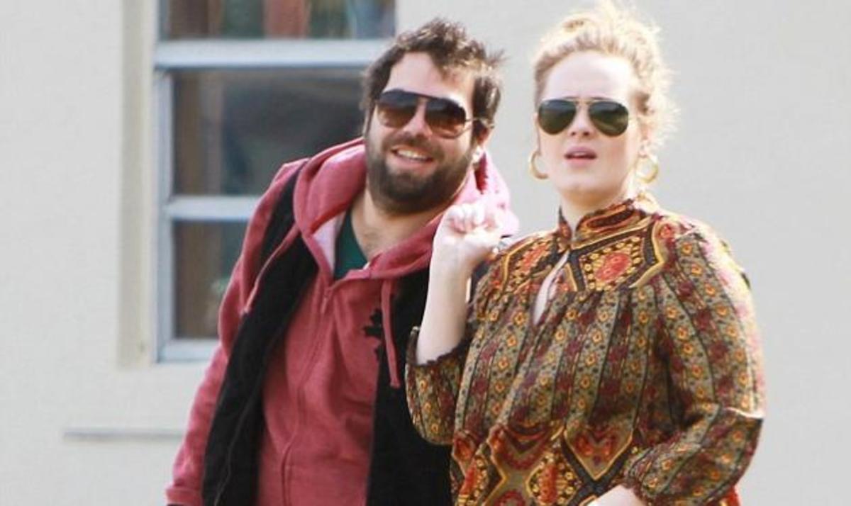 Adele: Τα απειλητικά μηνύματα που δέχεται μετά τη γέννηση του γιου της | Newsit.gr Adele: Τα απειλητικά μηνύματα που δέχεται μετά τη γέννηση του γιου της | Newsit.gr
