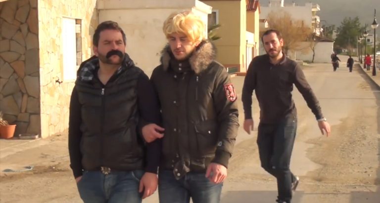 Εύβοια: Είδε το αμόρε του με άλλον και »πάγωσε» – Δείτε το βίντεο! | Newsit.gr Εύβοια: Είδε το αμόρε του με άλλον και »πάγωσε» – Δείτε το βίντεο! | Newsit.gr