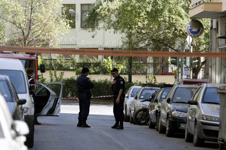Γυναίκα «τρομοκράτισσα» συνελήφθη στη Θεσσαλονίκη – Είναι τουρκικής καταγωγής – Στα χνάρια κυκλώματος εμπορίας όπλων | Newsit.gr Γυναίκα «τρομοκράτισσα» συνελήφθη στη Θεσσαλονίκη – Είναι τουρκικής καταγωγής – Στα χνάρια κυκλώματος εμπορίας όπλων | Newsit.gr