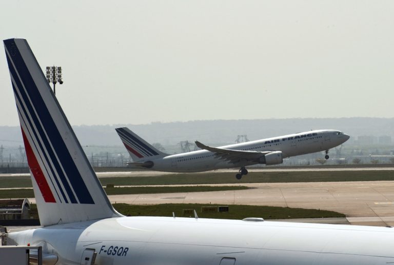 Προς εκτόνωση η κρίση στις αερομεταφορές | Newsit.gr Προς εκτόνωση η κρίση στις αερομεταφορές | Newsit.gr