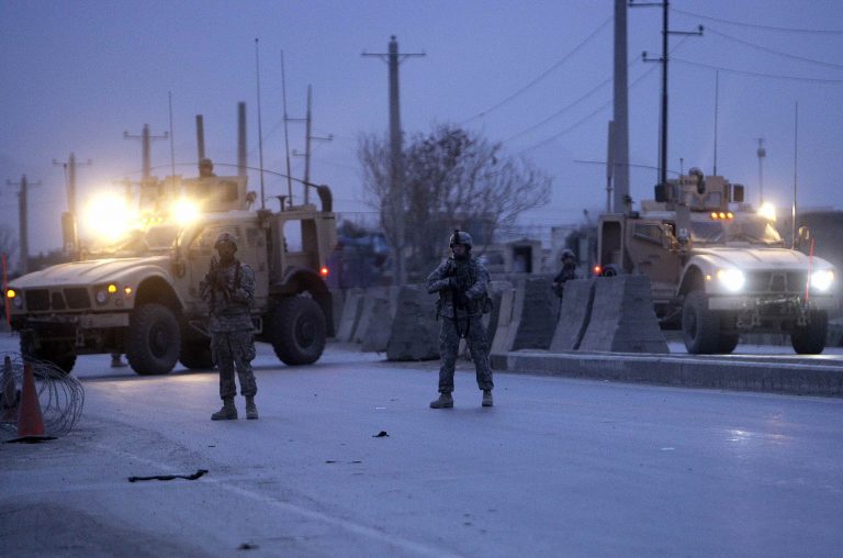 8 χρόνια μετά, 1000 στρατιώτες νεκροί στο Αφγανιστάν | Newsit.gr 8 χρόνια μετά, 1000 στρατιώτες νεκροί στο Αφγανιστάν | Newsit.gr