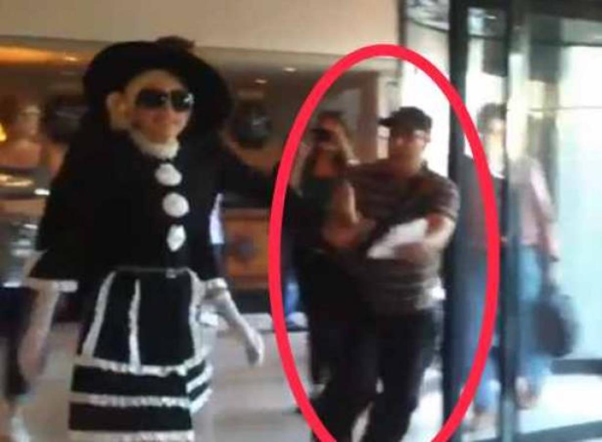 Επεισόδιο με θαυμαστή της Lady Gaga on camera – ΒΙΝΤΕΟ | Newsit.gr Επεισόδιο με θαυμαστή της Lady Gaga on camera – ΒΙΝΤΕΟ | Newsit.gr