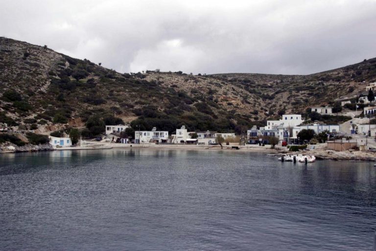 Μεταφέρθηκαν στη Σάμο οι μετανάστες που κρατούνταν στο Αγαθονήσι | Newsit.gr Μεταφέρθηκαν στη Σάμο οι μετανάστες που κρατούνταν στο Αγαθονήσι | Newsit.gr
