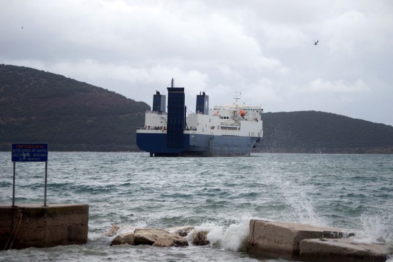 Αίσιο τέλος για το ακυβέρνητο πλοίο ανοιχτά της Κέας | Newsit.gr Αίσιο τέλος για το ακυβέρνητο πλοίο ανοιχτά της Κέας | Newsit.gr