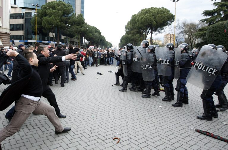 Αλβανία: Αμερικανική βοήθεια στην έρευνα για την 21η Ιανουαρίου | Newsit.gr Αλβανία: Αμερικανική βοήθεια στην έρευνα για την 21η Ιανουαρίου | Newsit.gr
