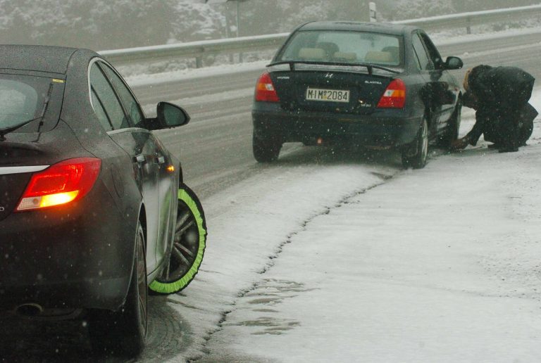 Απαραίτητες οι αλυσιδες στα ορεινά της Μακεδονίας | Newsit.gr Απαραίτητες οι αλυσιδες στα ορεινά της Μακεδονίας | Newsit.gr