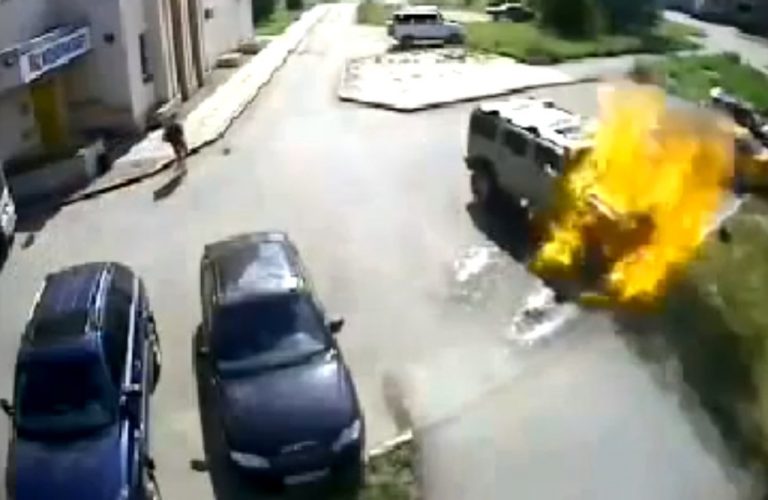 Πυρπόλησε το αμάξι του αφεντικού του για να τον εκδικηθεί! – ΒΙΝΤΕΟ | Newsit.gr Πυρπόλησε το αμάξι του αφεντικού του για να τον εκδικηθεί! – ΒΙΝΤΕΟ | Newsit.gr