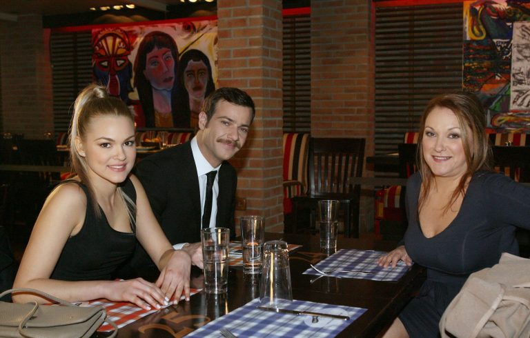 Καστάνη και Καλυβάτσης έτοιμοι να… αμαρτήσουν! | Newsit.gr Καστάνη και Καλυβάτσης έτοιμοι να… αμαρτήσουν! | Newsit.gr