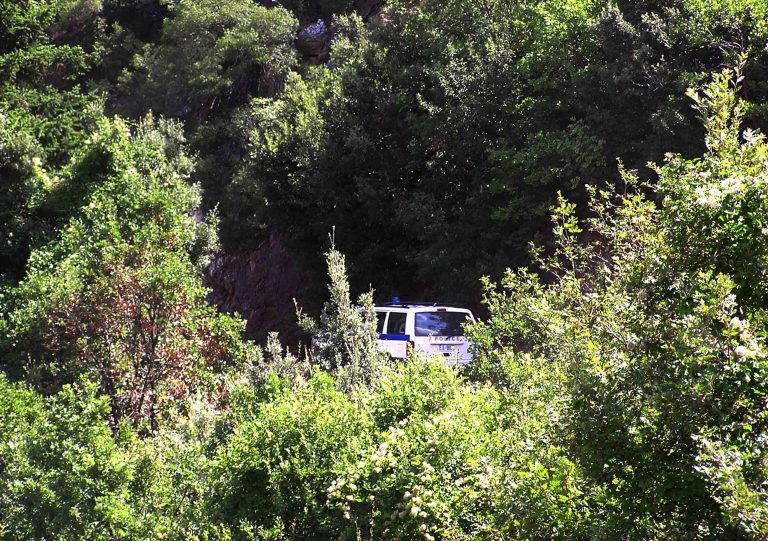 Μυστήριο με πτώμα στην Ανάβυσσο – Είναι πυροβολημένο στο κεφάλι | Newsit.gr Μυστήριο με πτώμα στην Ανάβυσσο – Είναι πυροβολημένο στο κεφάλι | Newsit.gr