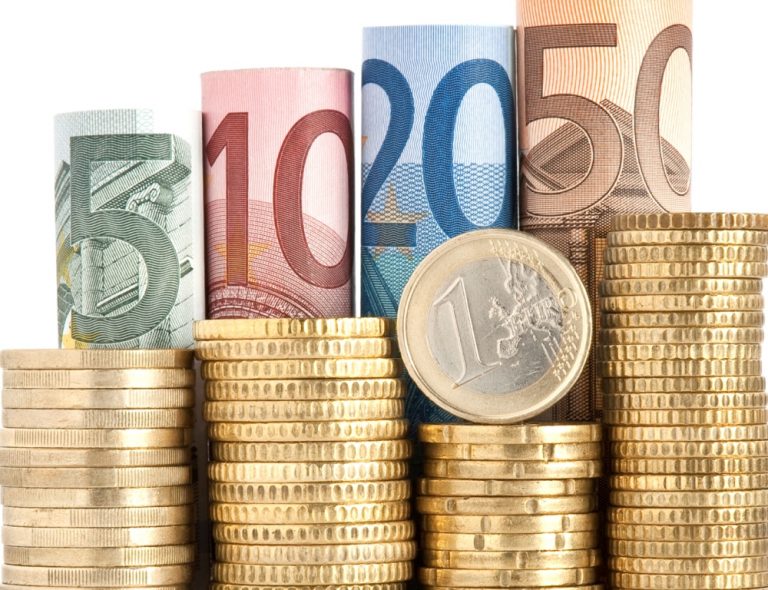 Η ύφεση θα είναι μικρότερη στην Ελλάδα | Newsit.gr Η ύφεση θα είναι μικρότερη στην Ελλάδα | Newsit.gr
