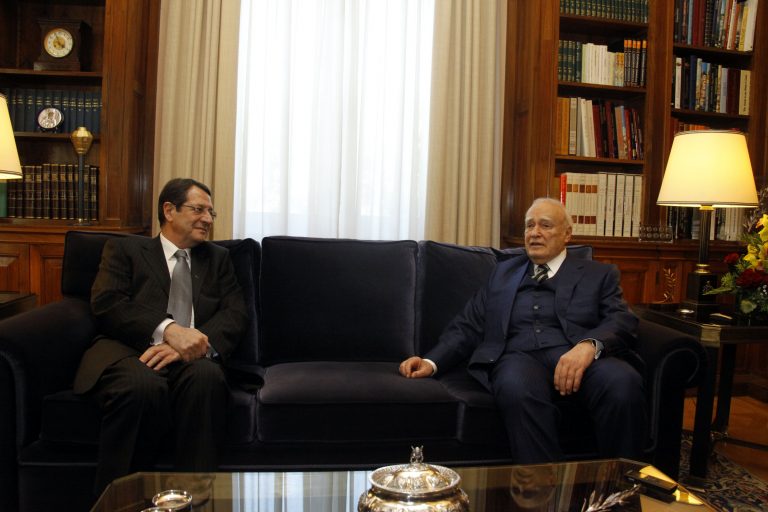 Παπούλιας σε Αναστασιάδη: «Υψιστη εθνική προτεραιότητα, το Κυπριακό» | Newsit.gr Παπούλιας σε Αναστασιάδη: «Υψιστη εθνική προτεραιότητα, το Κυπριακό» | Newsit.gr