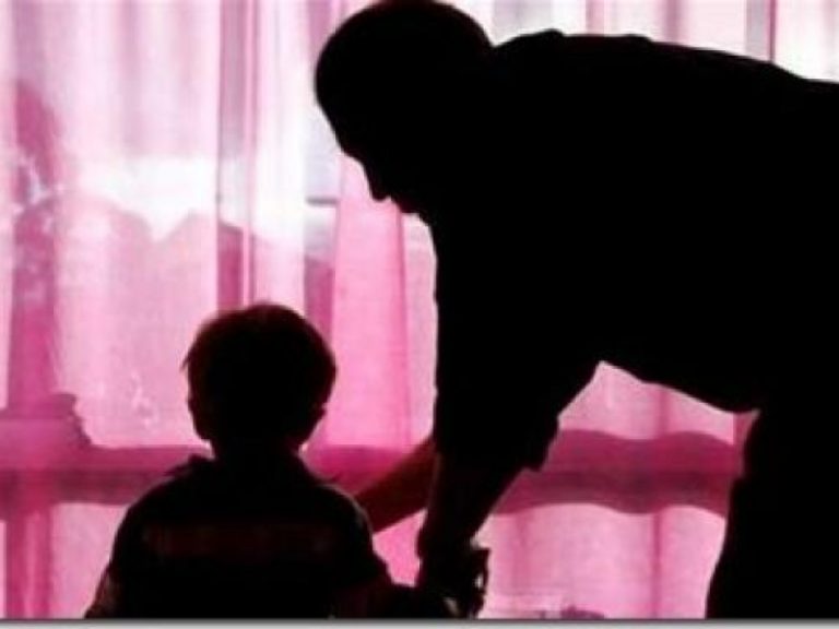 Πάτρα:Ασελγούσε στο ανήλικο ανιψάκι του-Δύο αδέρφια στα δικαστήρια! | Newsit.gr Πάτρα:Ασελγούσε στο ανήλικο ανιψάκι του-Δύο αδέρφια στα δικαστήρια! | Newsit.gr