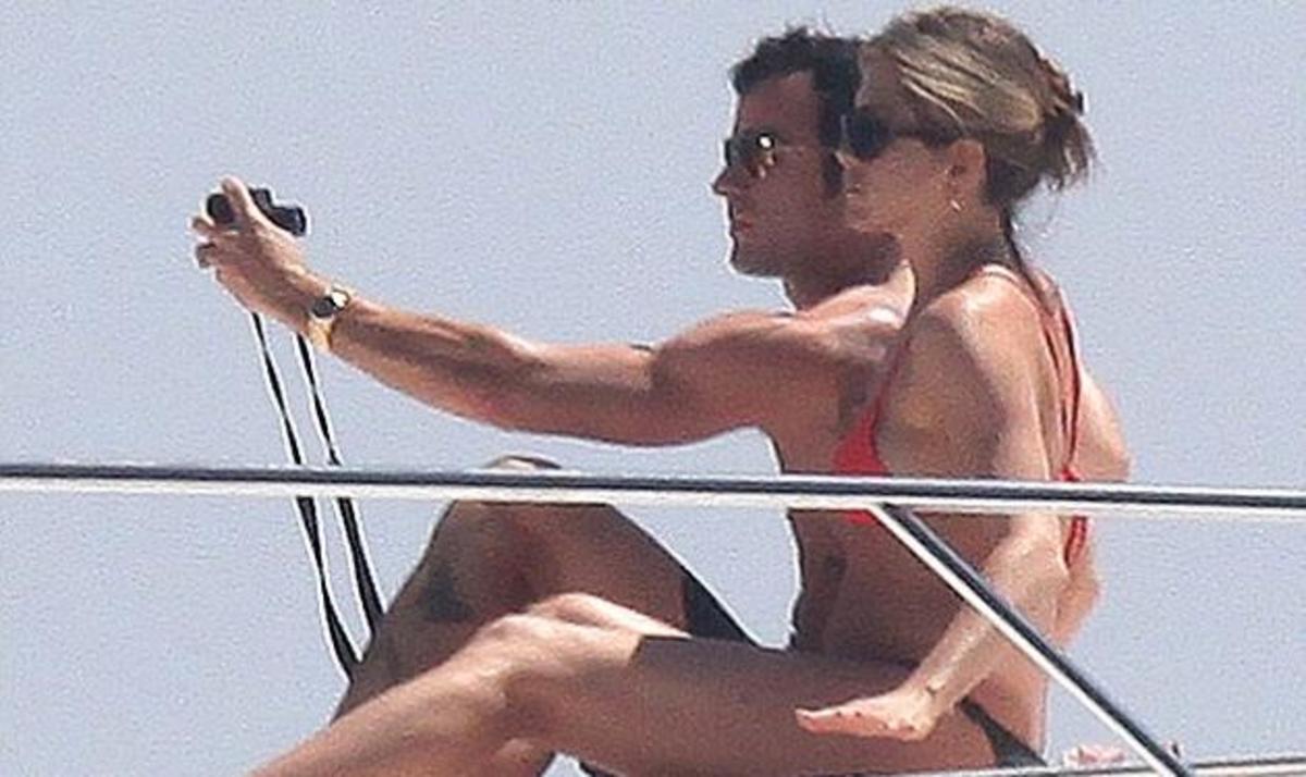 J. Aniston – J. Theroux: Τρελά ερωτευμένοι ταξιδεύουν στην Ιταλία! Φωτογραφίες | Newsit.gr J. Aniston – J. Theroux: Τρελά ερωτευμένοι ταξιδεύουν στην Ιταλία! Φωτογραφίες | Newsit.gr