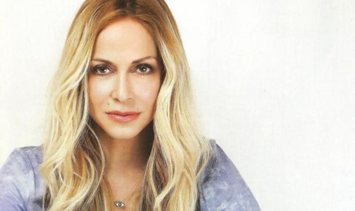 Α. Βίσση: Απόδραση στη Μύκονο με την παρέα της! Βίντεο | Newsit.gr Α. Βίσση: Απόδραση στη Μύκονο με την παρέα της! Βίντεο | Newsit.gr