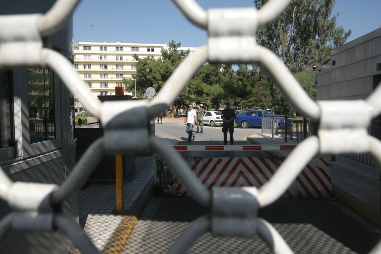 Άρχισαν τα εξώδικα για τις περικοπές στους απόστρατους- Ακολουθούν μηνύσεις | Newsit.gr Άρχισαν τα εξώδικα για τις περικοπές στους απόστρατους- Ακολουθούν μηνύσεις | Newsit.gr