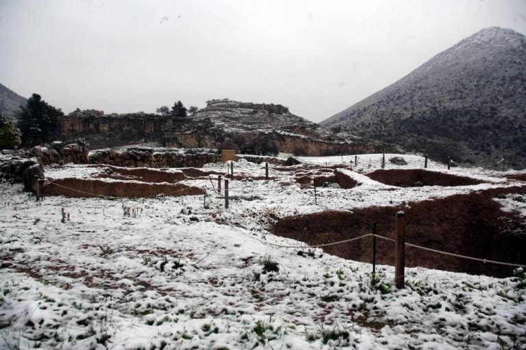 Αργολιδα: Βουλιάζει στο χιόνι η Ακρόπολη των Μυκηνών | Newsit.gr Αργολιδα: Βουλιάζει στο χιόνι η Ακρόπολη των Μυκηνών | Newsit.gr