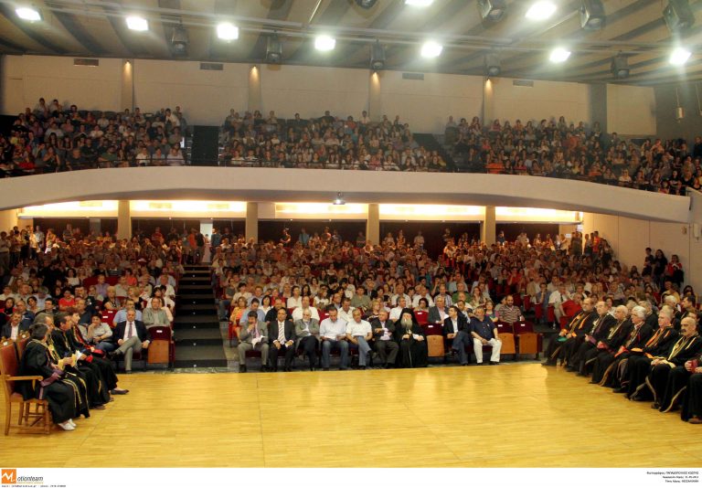 Ο πρύτανης του ΑΠΘ αρνήθηκε το όργιο σπατάλης ενώπιον του υπουργού | Newsit.gr Ο πρύτανης του ΑΠΘ αρνήθηκε το όργιο σπατάλης ενώπιον του υπουργού | Newsit.gr
