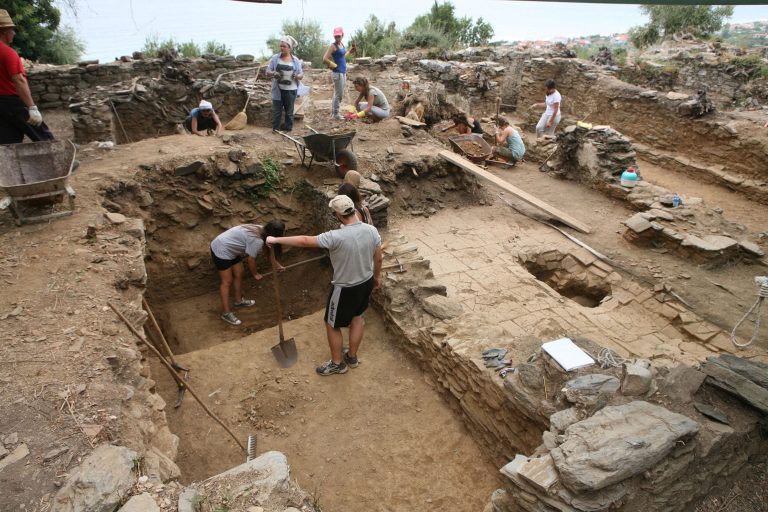 Ανασκαφές για την αποκάλυψη του Αρχαίου Γυμνασίου στην Αρχαία Ολυμπία | Newsit.gr Ανασκαφές για την αποκάλυψη του Αρχαίου Γυμνασίου στην Αρχαία Ολυμπία | Newsit.gr