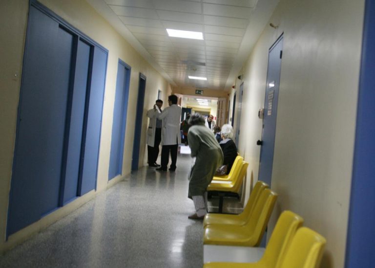 Κρήτη: Αγωνία για το 16 μηνών αγοράκι που δίνει μάχη στο νοσοκομείο | Newsit.gr Κρήτη: Αγωνία για το 16 μηνών αγοράκι που δίνει μάχη στο νοσοκομείο | Newsit.gr