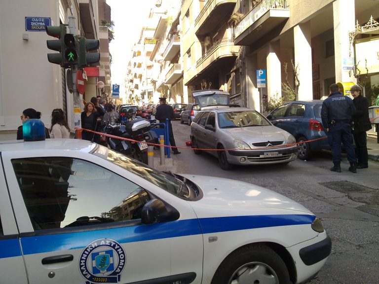 Άνοιξε ο δρόμος έξω από το πολιτικό γραφείο της Λ. Κατσέλη | Newsit.gr Άνοιξε ο δρόμος έξω από το πολιτικό γραφείο της Λ. Κατσέλη | Newsit.gr
