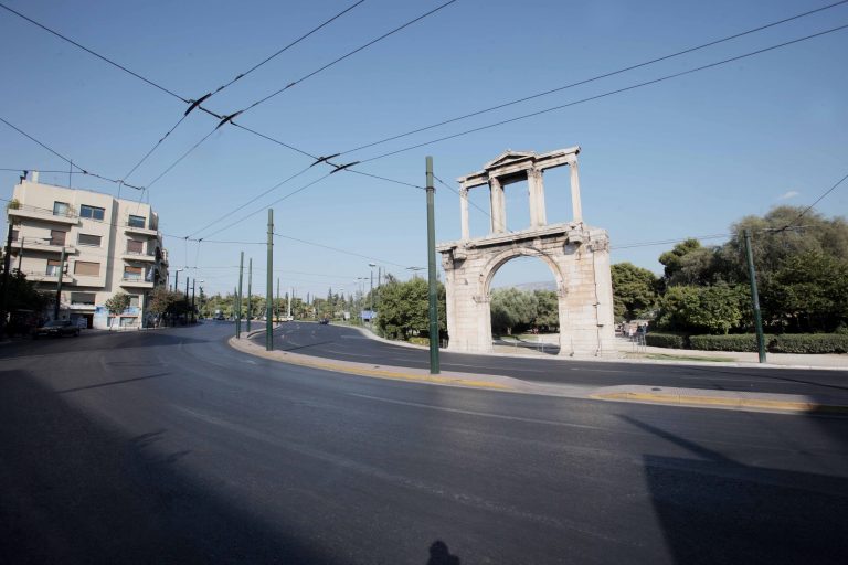 Eρημη πόλη η Αθήνα – ΦΩΤΟ | Newsit.gr Eρημη πόλη η Αθήνα – ΦΩΤΟ | Newsit.gr