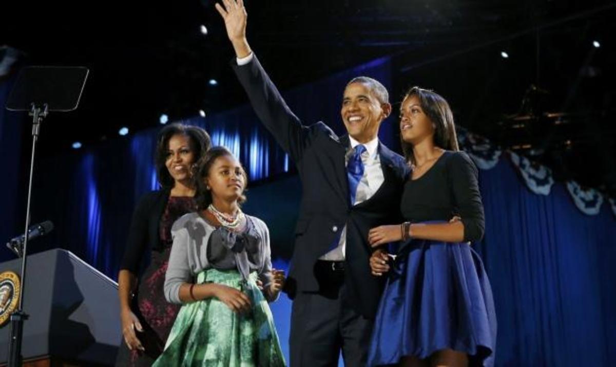 B. Obama: Οι πανηγυρισμοί για την επανεκλογή με τις τρεις γυναίκες της ζωής του! Φωτογραφίες | Newsit.gr B. Obama: Οι πανηγυρισμοί για την επανεκλογή με τις τρεις γυναίκες της ζωής του! Φωτογραφίες | Newsit.gr