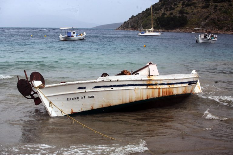 Σάτυρος παρέσυρε παιδιά σε βάρκα για να ασελγήσει σε βάρος τους | Newsit.gr Σάτυρος παρέσυρε παιδιά σε βάρκα για να ασελγήσει σε βάρος τους | Newsit.gr