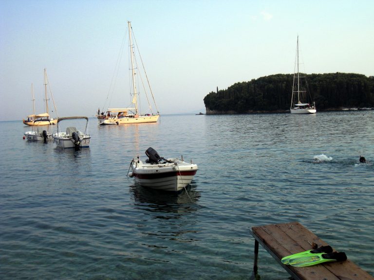 Κέρκυρα: Έκλεψαν μία βάρκα και προσπάθησαν να φτάσουν Ιταλία | Newsit.gr Κέρκυρα: Έκλεψαν μία βάρκα και προσπάθησαν να φτάσουν Ιταλία | Newsit.gr