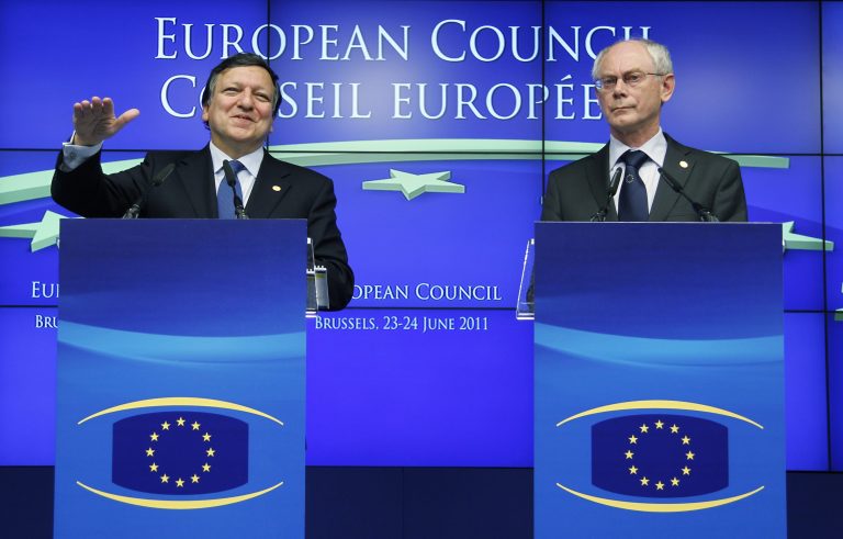 Μπαρόζο-Ρομπάι: Θέλουμε την Ελλάδα στο ευρώ | Newsit.gr Μπαρόζο-Ρομπάι: Θέλουμε την Ελλάδα στο ευρώ | Newsit.gr