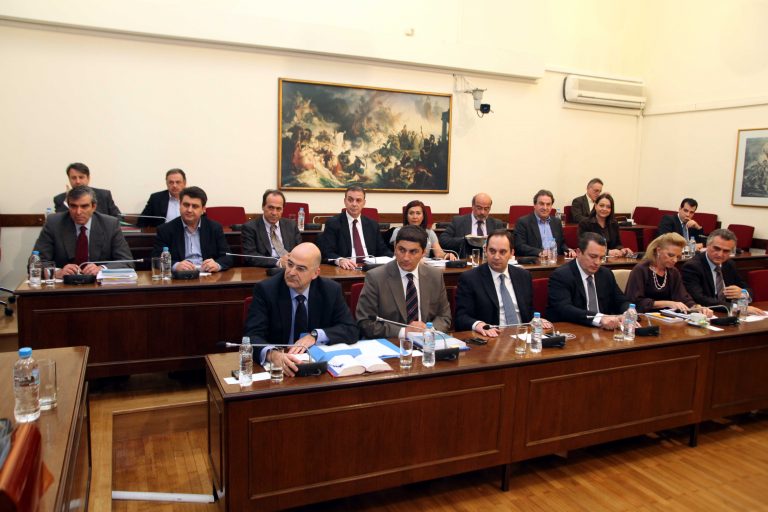Το ΠΑΣΟΚ κατέθεσε πρόταση για Προανακριτική για το Βατοπέδι | Newsit.gr Το ΠΑΣΟΚ κατέθεσε πρόταση για Προανακριτική για το Βατοπέδι | Newsit.gr