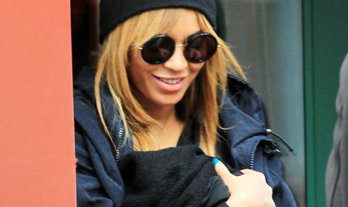 Beyonce – Jay Z: Η πρώτη βόλτα με την κορούλα τους στη Νέα Υόρκη! | Newsit.gr Beyonce – Jay Z: Η πρώτη βόλτα με την κορούλα τους στη Νέα Υόρκη! | Newsit.gr