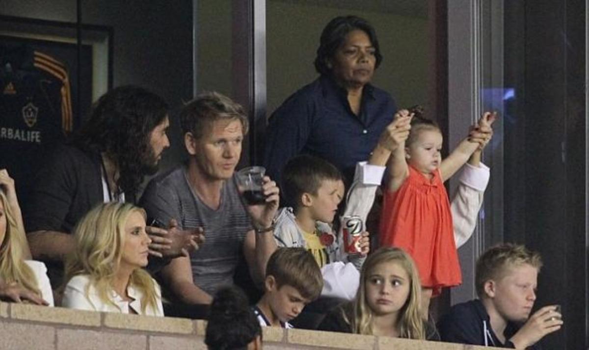 Harper Seven: Η πιο φανατική οπαδός του μπαμπά της David Beckham! | Newsit.gr Harper Seven: Η πιο φανατική οπαδός του μπαμπά της David Beckham! | Newsit.gr