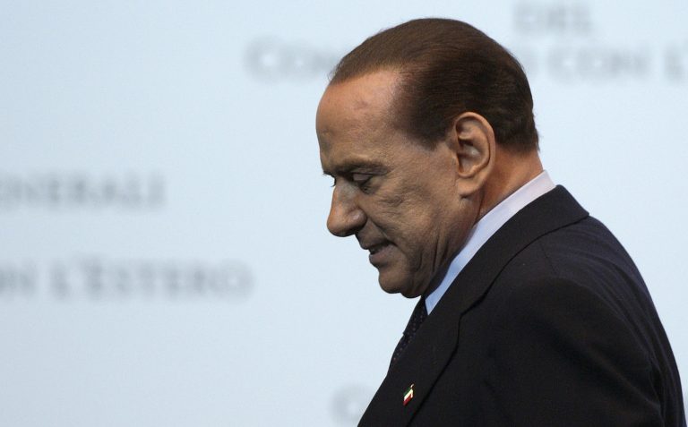 Έκτακτο υπουργικό συγκαλεί ο Μπερλουσκόνι | Newsit.gr Έκτακτο υπουργικό συγκαλεί ο Μπερλουσκόνι | Newsit.gr