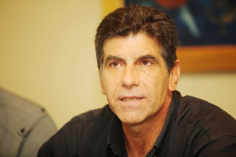 Γιάννης Μπέζος για «Απαράδεκτους»: «Δεν μου αρέσουν τέτοια μνημόσυνα» | Newsit.gr Γιάννης Μπέζος για «Απαράδεκτους»: «Δεν μου αρέσουν τέτοια μνημόσυνα» | Newsit.gr