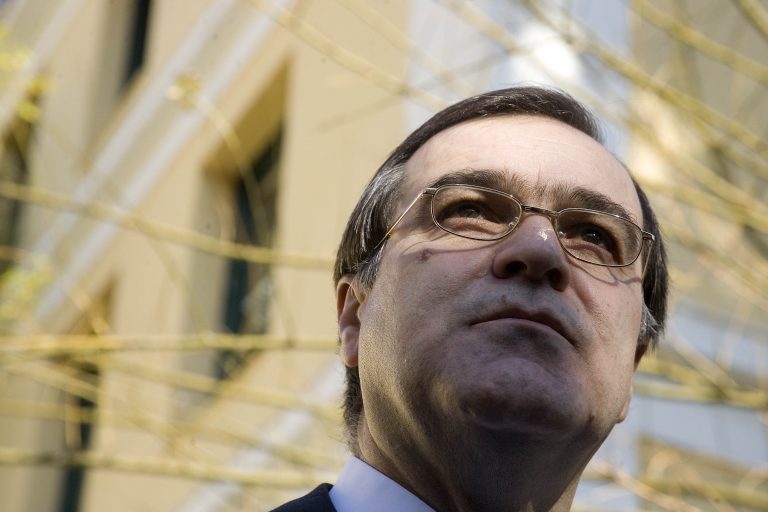 Τους πήρε όλους η μπάλα του Βγενόπουλου! | Newsit.gr Τους πήρε όλους η μπάλα του Βγενόπουλου! | Newsit.gr