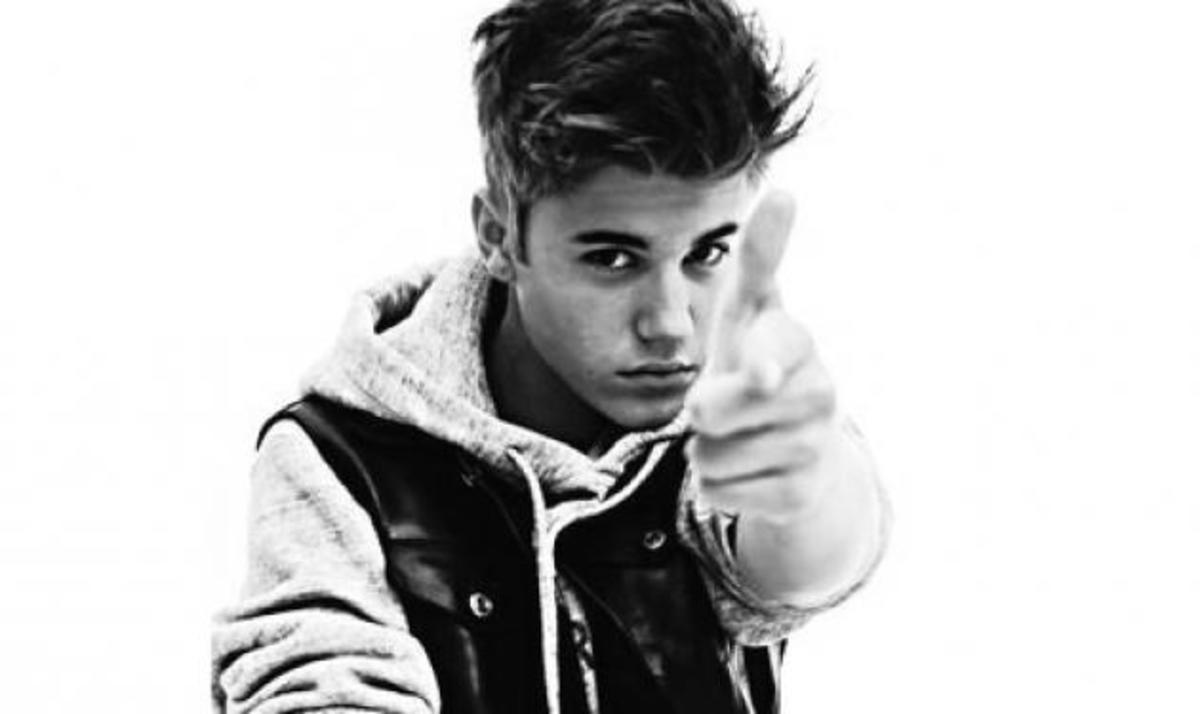 O Justin Bieber χαιρέτησε την Ελλάδα μέσω twitter κι έγινε χαμός! | Newsit.gr O Justin Bieber χαιρέτησε την Ελλάδα μέσω twitter κι έγινε χαμός! | Newsit.gr