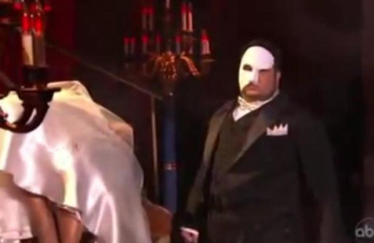 Αποχώρησε ο γιος της Cher από το Dancing ντυμένος… φάντασμα της όπερας! | Newsit.gr Αποχώρησε ο γιος της Cher από το Dancing ντυμένος… φάντασμα της όπερας! | Newsit.gr
