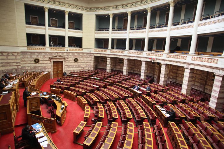 Τη λίστα με τους πολιτικούς που ελέγχονται απο ΣΔΟΕ ζητά η επιτροπή Πόθεν Έσχες | Newsit.gr Τη λίστα με τους πολιτικούς που ελέγχονται απο ΣΔΟΕ ζητά η επιτροπή Πόθεν Έσχες | Newsit.gr