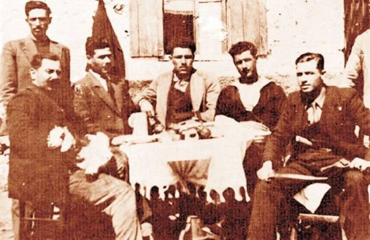 Πιτουρόμαγκες και μαχαλονταήδες | Newsit.gr Πιτουρόμαγκες και μαχαλονταήδες | Newsit.gr
