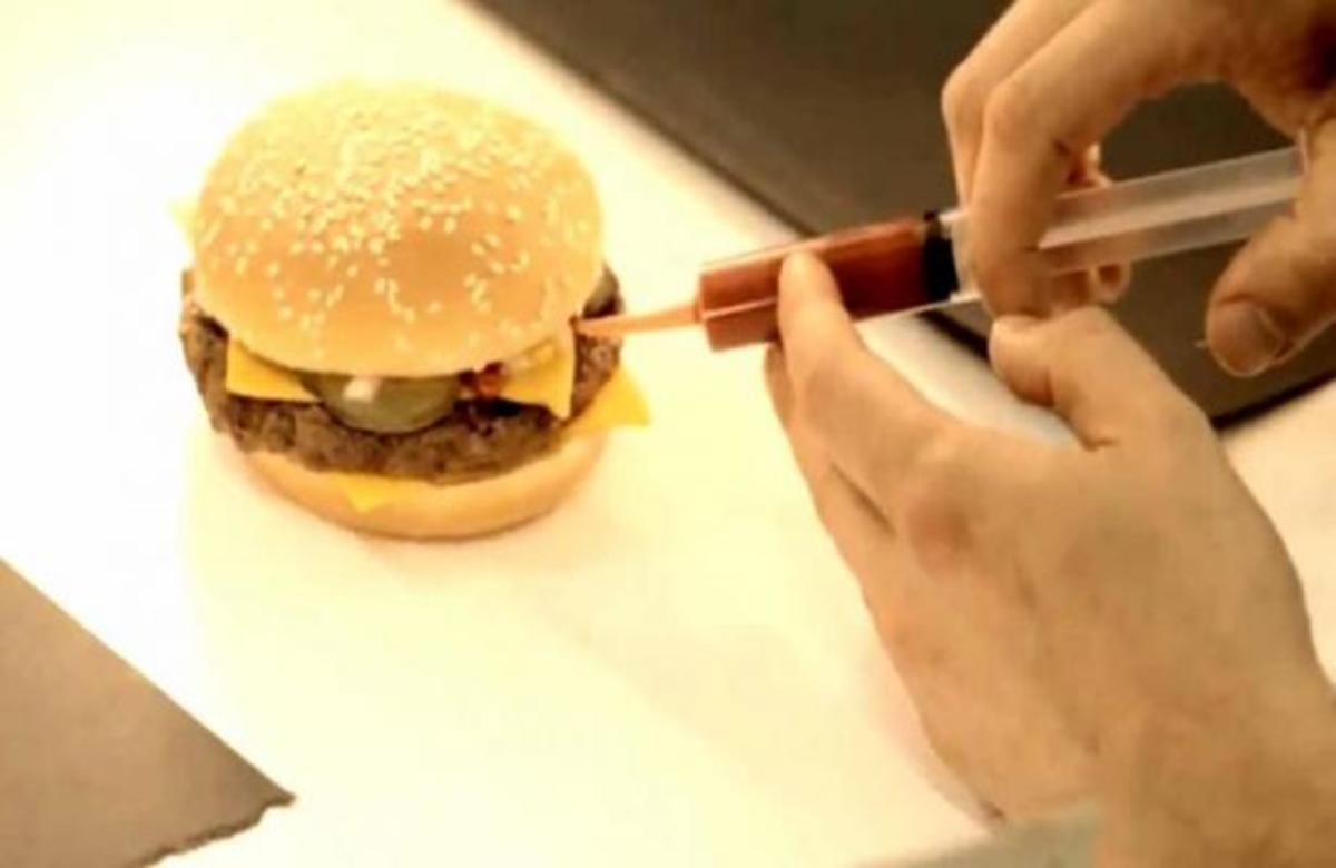 ΔΕΙΤΕ τα παρασκήνια της φωτογράφισης ενός burger! | Newsit.gr ΔΕΙΤΕ τα παρασκήνια της φωτογράφισης ενός burger! | Newsit.gr