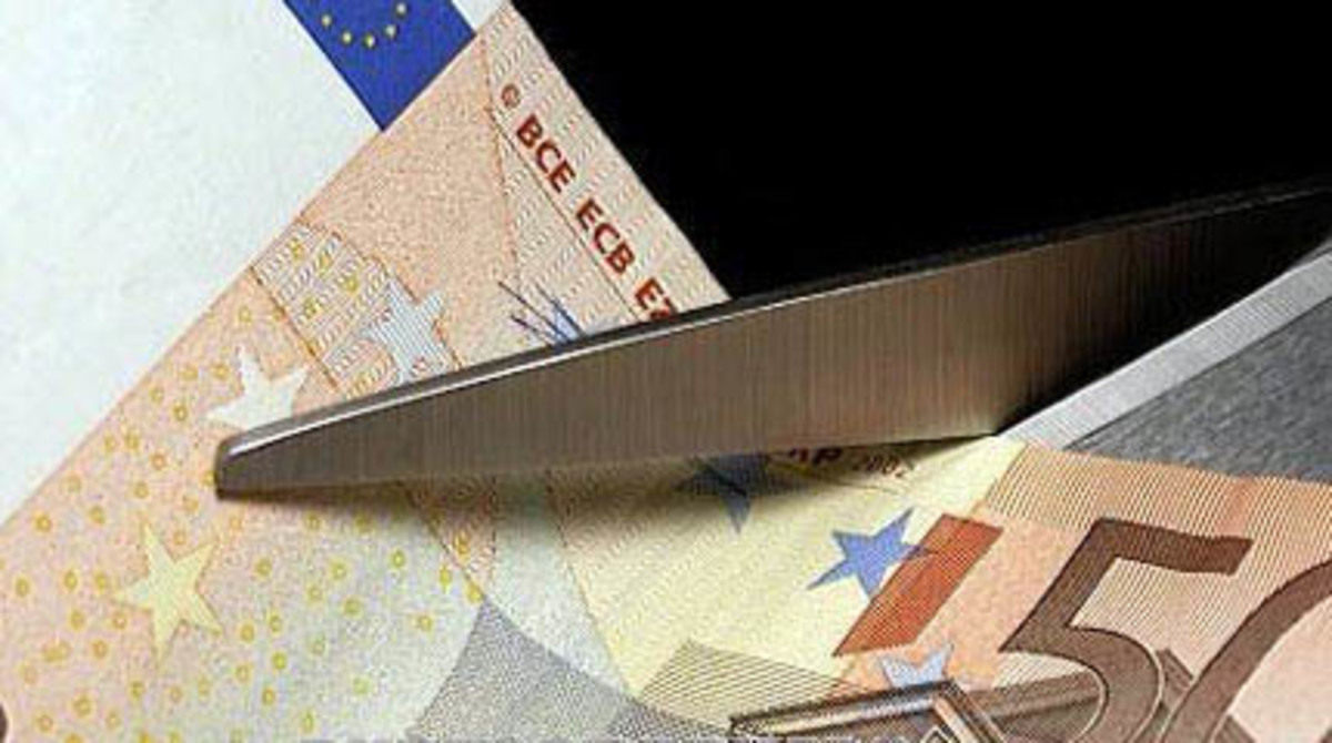 8% μείον οι μισθοί στο Δημόσιο – Αυξάνουν τον φόρο στα μπλοκάκια – Παραδείγματα | Newsit.gr 8% μείον οι μισθοί στο Δημόσιο – Αυξάνουν τον φόρο στα μπλοκάκια – Παραδείγματα | Newsit.gr