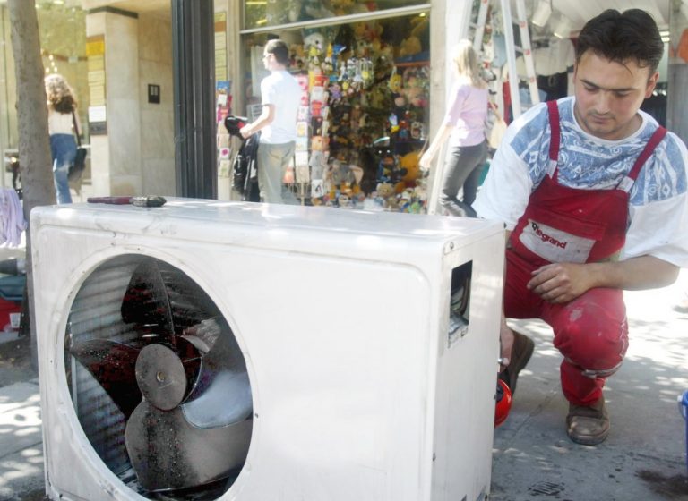 Οι παγίδες των κλιματιστικών και η επικίνδυνη δροσιά | Newsit.gr Οι παγίδες των κλιματιστικών και η επικίνδυνη δροσιά | Newsit.gr