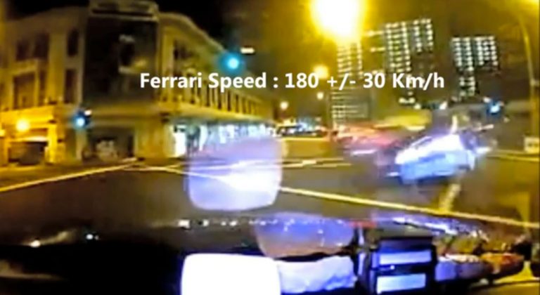 Τρομακτικό τροχαίο on camera! Ferrari πέφτει πάνω σε ταξί, 3 νεκροί (VIDEO) | Newsit.gr Τρομακτικό τροχαίο on camera! Ferrari πέφτει πάνω σε ταξί, 3 νεκροί (VIDEO) | Newsit.gr