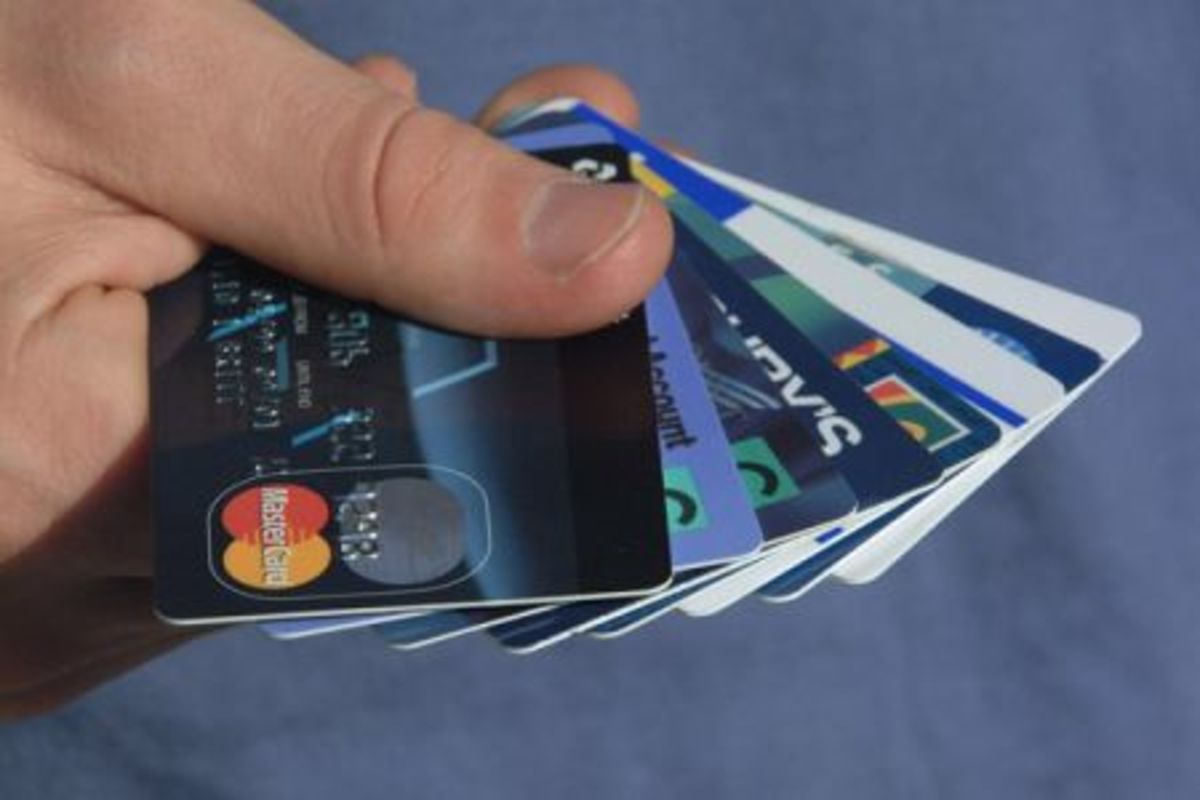 Έκαναν ζωή χαρισάμενη με πλαστές πιστωτικές κάρτες | Newsit.gr Έκαναν ζωή χαρισάμενη με πλαστές πιστωτικές κάρτες | Newsit.gr