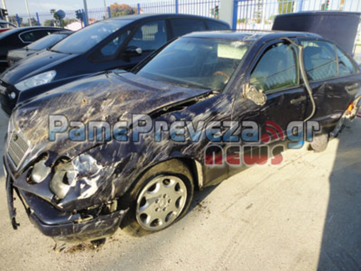 Πρέβεζα: To τροχαίο ατύχημα αποκάλυψε 30 κιλά χασίς – Δείτε φωτό! | Newsit.gr Πρέβεζα: To τροχαίο ατύχημα αποκάλυψε 30 κιλά χασίς – Δείτε φωτό! | Newsit.gr