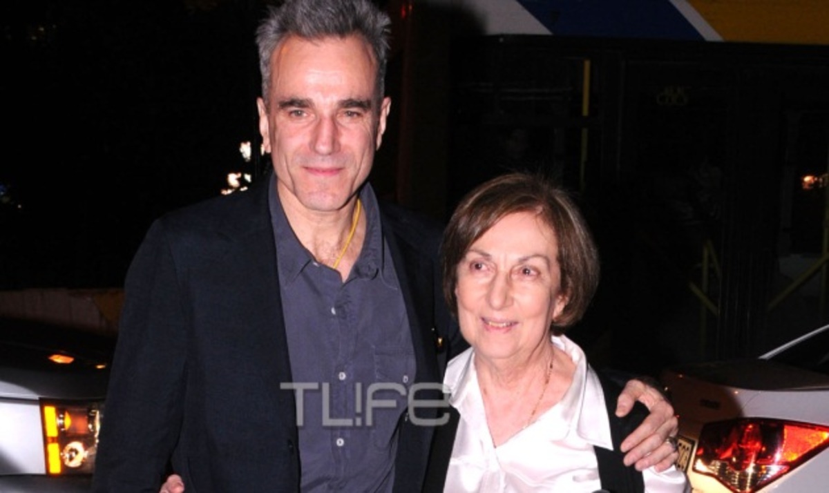Ο Daniel Day Lewis στην πρεμιέρα της ταινίας του στην Αθήνα! Το TLIFE ήταν εκεί | Newsit.gr Ο Daniel Day Lewis στην πρεμιέρα της ταινίας του στην Αθήνα! Το TLIFE ήταν εκεί | Newsit.gr