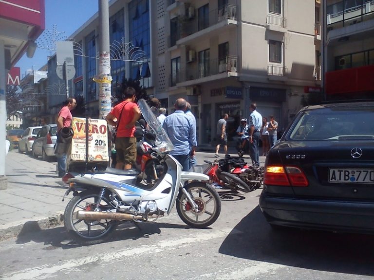Αχαϊα: Μετωπική θανάτου για γυναίκα οδηγό μηχανής | Newsit.gr Αχαϊα: Μετωπική θανάτου για γυναίκα οδηγό μηχανής | Newsit.gr