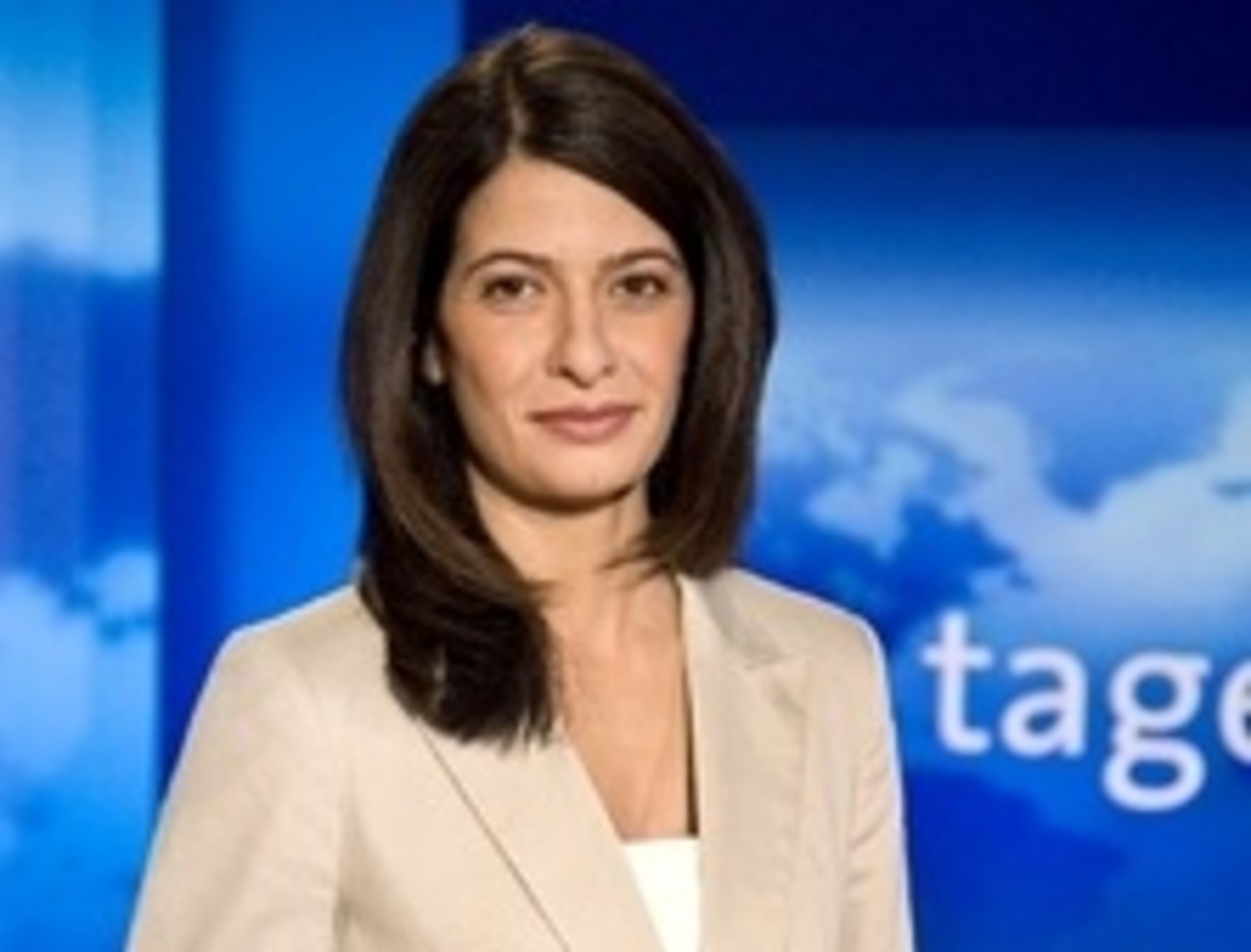 Η Κρητικοπούλα που θα λέει τις ειδήσεις στους Γερμανούς! | Newsit.gr Η Κρητικοπούλα που θα λέει τις ειδήσεις στους Γερμανούς! | Newsit.gr