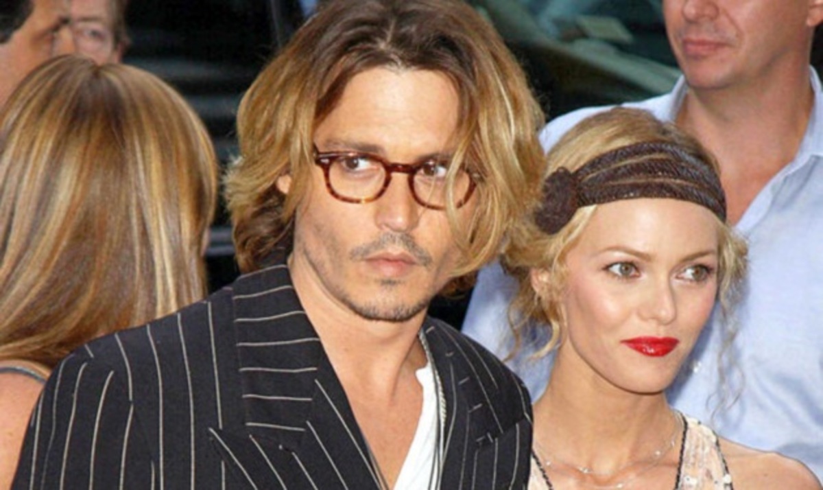 J. Depp – V. Paradis: Όλο και ζυγώνει η επανασύνδεση – Άκου το ντουέτο τους! | Newsit.gr J. Depp – V. Paradis: Όλο και ζυγώνει η επανασύνδεση – Άκου το ντουέτο τους! | Newsit.gr