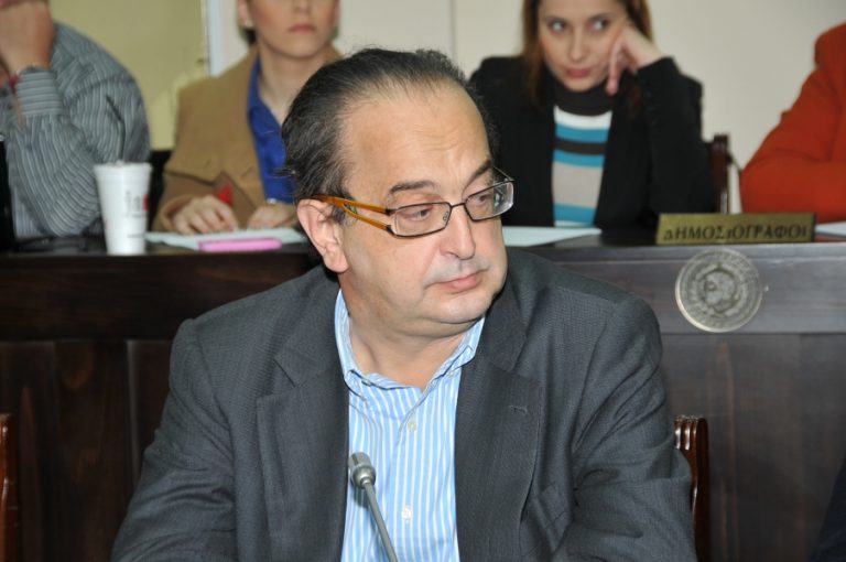 Πάτρα: Απείλησε τον δήμαρχο πως θα του σπάσει το κεφάλι! | Newsit.gr Πάτρα: Απείλησε τον δήμαρχο πως θα του σπάσει το κεφάλι! | Newsit.gr